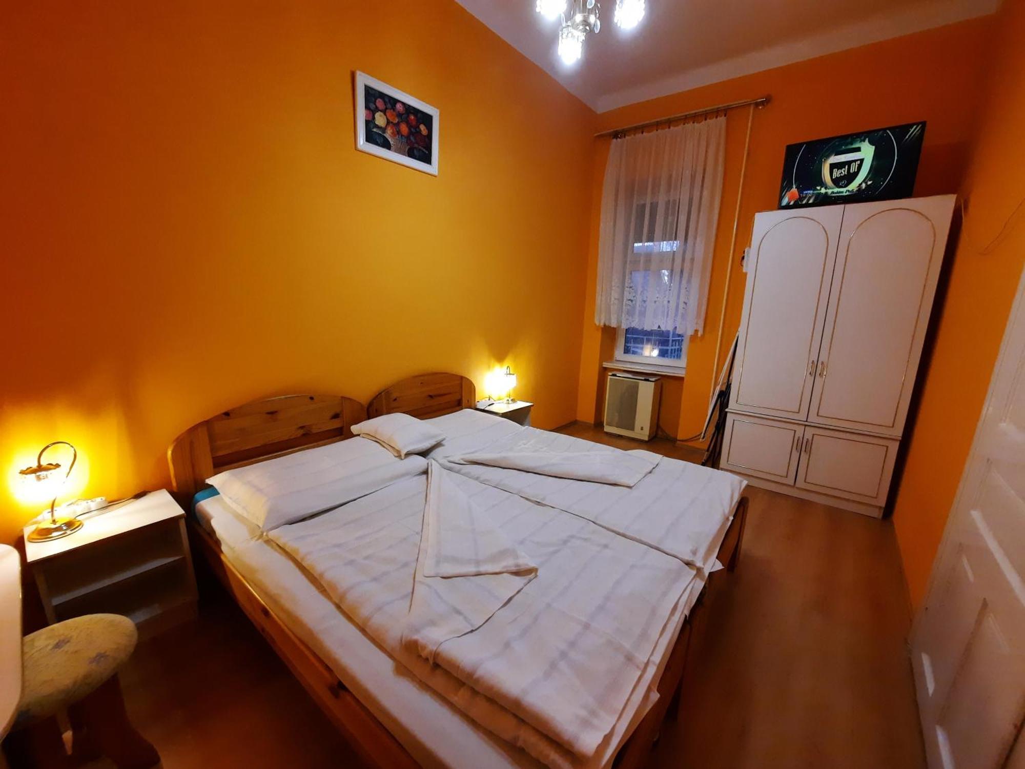 Gloria Apartman Gyula Exterior photo